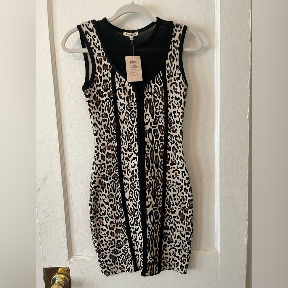 Pitaya - Leopard Bodycon Midi Dress